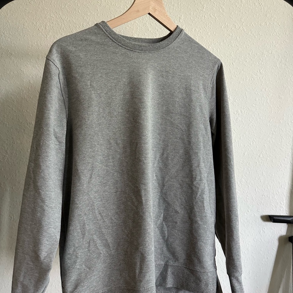 Cuts Clothing Hyperloop Pullover Split Hem. Various colors. Small